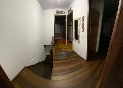 A planta de Linda Casa com 03 Dormitórios - 30 Metros até até a Praia