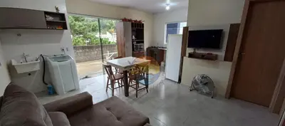 A planta de Apartamento Com 2 Quartos, Próximo a Comércio em Geral