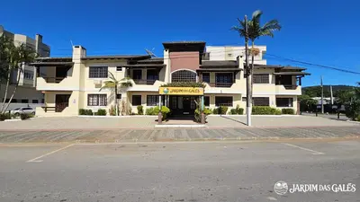 O edifício onde o apartamento está situado