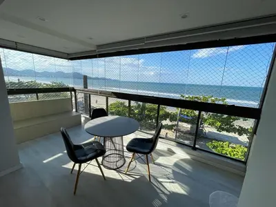 A planta de Lindo frente mar bem localizado