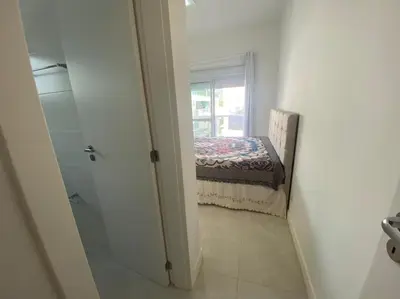 Uma cama ou camas num quarto em Cód 47 - Excelente apartamento, bem equipado e decorado