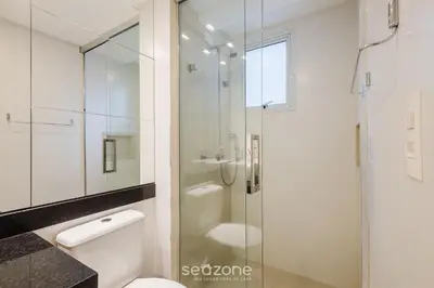 Uma casa de banho em Apto 3Q sofisticado apenas 200m da praia SEO0702