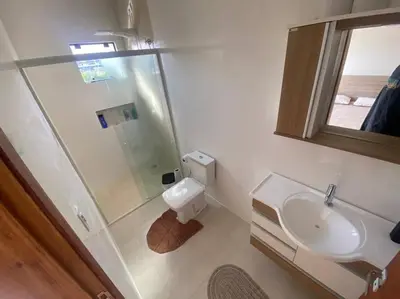 Uma casa de banho em Casa 200m da praia, 8 pessoas, piso superior