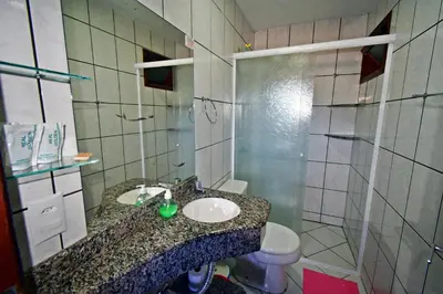 Uma casa de banho em Pousada Enseada dos Golfinhos