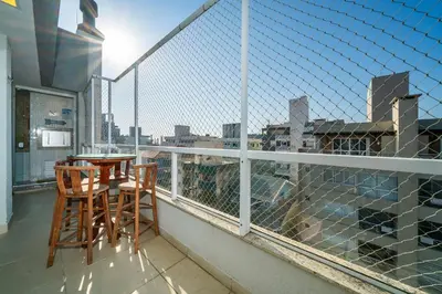 Uma varanda ou terraço em Apartamento 2 quartos sendo 1 suíte em Bombas