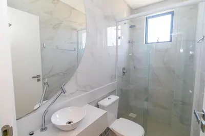 Uma casa de banho em 182J - 3 quartos a 100m da Praia de Bombas