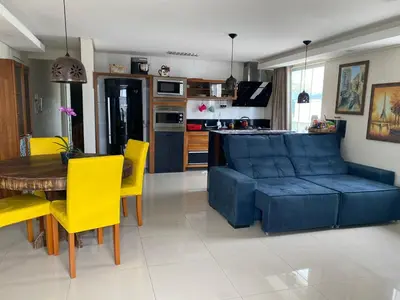 A planta de Apto com ampla sacada funcional bem situado
