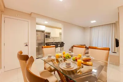 A cozinha ou kitchenette de Localização Privilegiada Apartamento a 200m da Praia