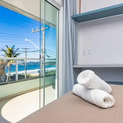 Aline 102 – Aconchegante Apartamento com Vista para o Mar