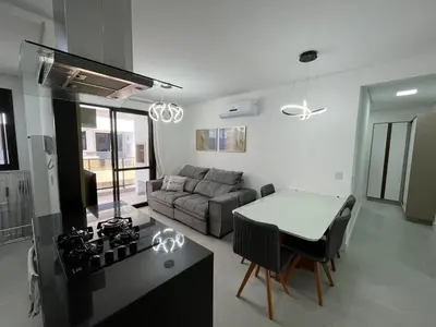 A cozinha ou kitchenette de Cód 98 - Belissímo apartamento á 280m do mar