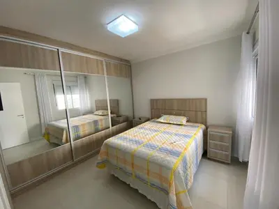 Uma cama ou camas num quarto em Cód 51 - Apto com 2 suítes no Residencial Boulevard