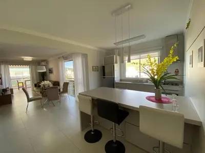 Uma área de estar em Cód 51 - Apto com 2 suítes no Residencial Boulevard