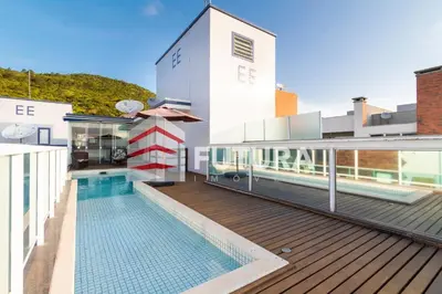 A piscina em ou perto de Cobertura Duplex com Vista do Mar na Praia da Lagoinha