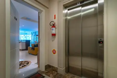 Uma casa de banho em Apto moderno próximo a praia de Itapema PQ6542