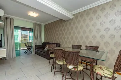 A planta de Jardim 4Ilhas 203 – Aconchegante Apartamento com Vista para o Mar, a Poucos Metros da Praia de Quatro Ilhas.