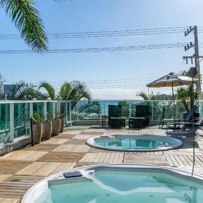 Condomínio com Piscina e Jacuzzi - Boulevard