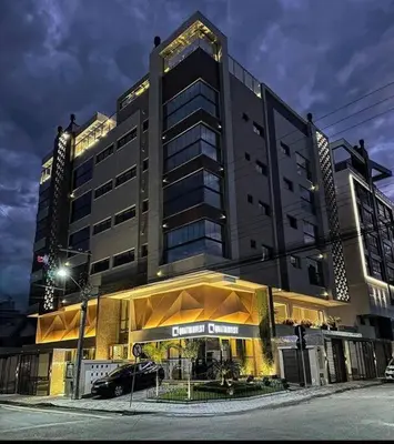 A planta de Apartamento 203 Maré cheia Praia de Bombas