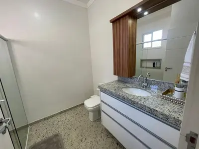 A planta de Cód 155 - Casa ampla e arejada, 280m do mar