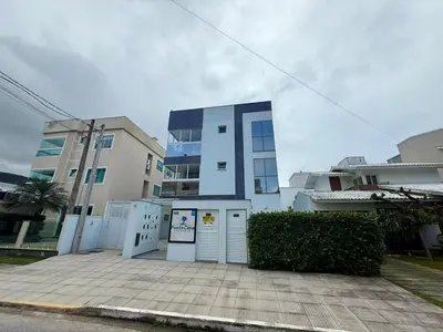 O edifício onde o apartamento está situado