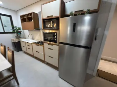 A cozinha ou kitchenette de Cód 87 - Apto moderno a 150m do mar – Residencial Duetto Home