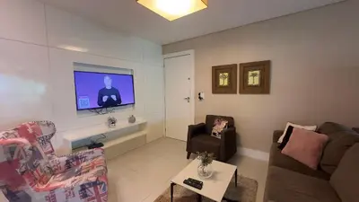 Uma televisão e/ou sistema de entretenimento em 097A - Excelente 3 quartos em Bombas