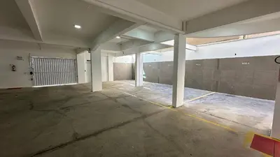 Uma casa de banho em 097A - Excelente 3 quartos em Bombas