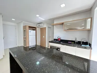 A cozinha ou kitchenette de 082 - Apto confortável na praia de Bombas