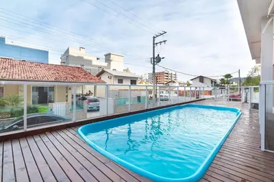 A piscina em ou perto de 082 - Apto confortável na praia de Bombas