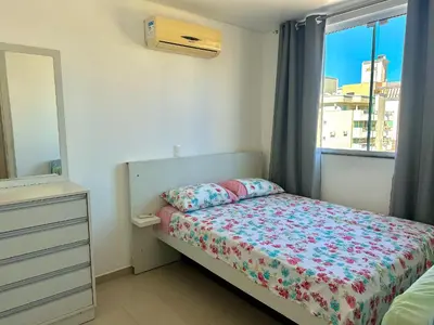 A planta de 534 - Lindo Apartamento 2 dormitórios na praia de Bombas