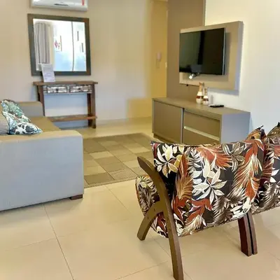 534 - Lindo Apartamento 2 dormitórios na praia de Bombas