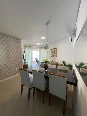 A planta de 1135 Apartamento na Praia de BOMBINHAS CENTRO 20 M da Avenida Principal