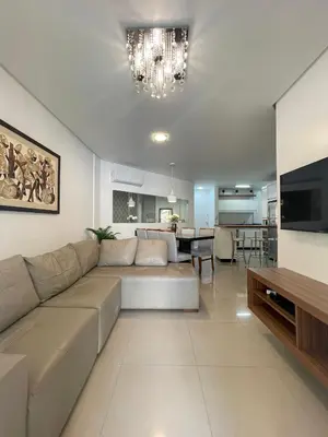 A planta de 1135 Apartamento na Praia de BOMBINHAS CENTRO 20 M da Avenida Principal
