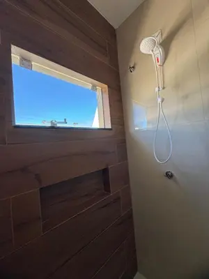 Uma casa de banho em Novíssimo e confortável apartamento em Palmas