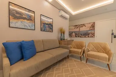 Uma área de estar em Sunset Residence