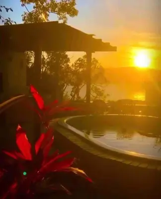 O nascer ou o pôr do sol visto a partir do apartamento