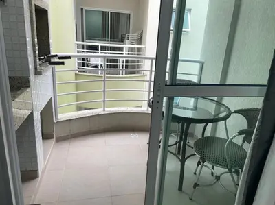A planta de Lindo apartamento no centro Bombinhas 2 quartos