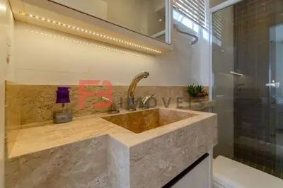 Uma casa de banho em Cobertura Duplex Alto Padrão com Jacuzzi