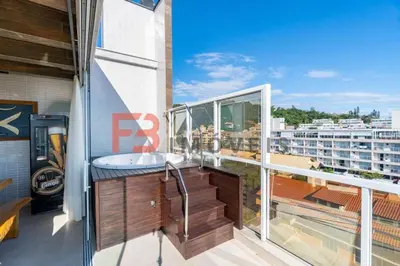 Uma varanda ou terraço em Cobertura Duplex Alto Padrão com Jacuzzi