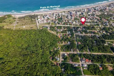 A planta de Casa Bombinhas Mariscal hospedado GleisonJayme