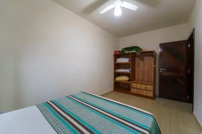 A planta de Casa Bombinhas Mariscal hospedado GleisonJayme