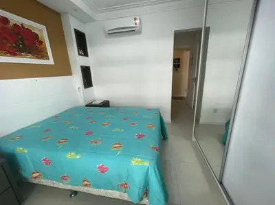 Uma cama ou camas num quarto em Cód 53 - Apartamento amplo com 2 suítes