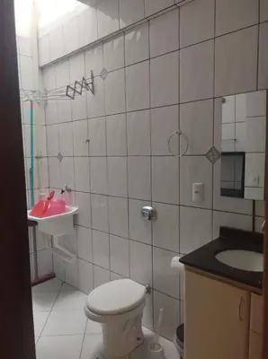 Uma casa de banho em Residencial Andorinhas