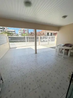 A planta de Casa Costa Serena - 1 suíte e 2 quartos passos do mar