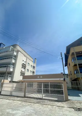 A planta de Casa Costa Serena - 1 suíte e 2 quartos passos do mar