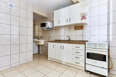 A planta de 1134 Apto 2 dormitorios no centro de Bombinhas 100 m da Praia