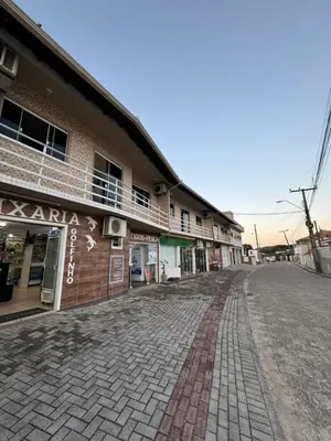 O edifício onde o apartamento está situado
