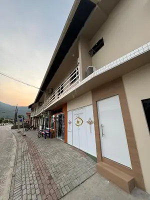 O edifício onde o apartamento está situado