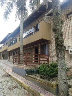 O edifício onde o apartamento está situado