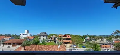 Uma vista geral de Bombinhas ou a vista da cidade a partir do apartamento