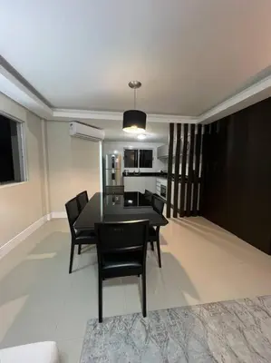 A planta de Duplex Alto Padrão com Vista Mar